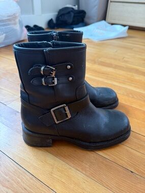 Steve Madden black boots with buckles